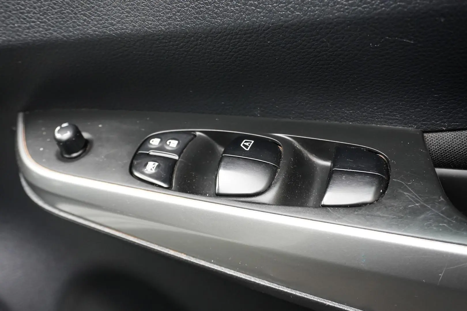 2022 Nissan Navara Gallery Image 15