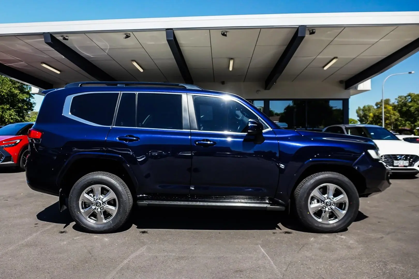 2022 Toyota Landcruiser Gallery Image 4