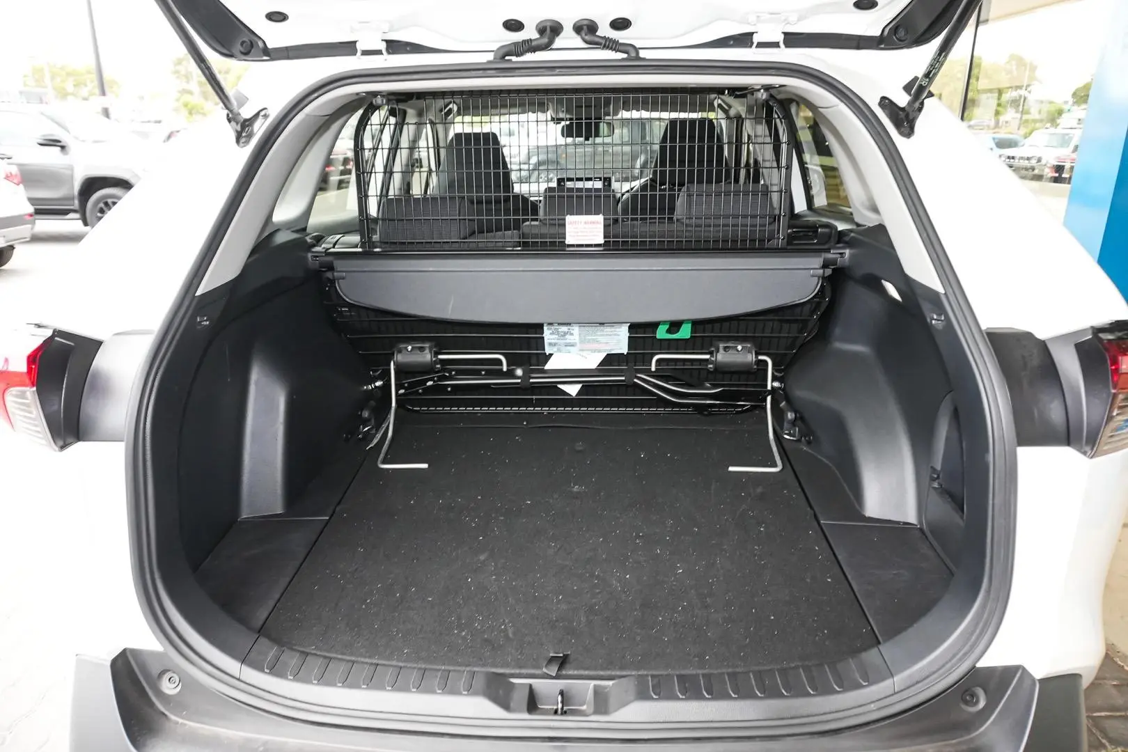 2022 Toyota RAV4 Gallery Image 14