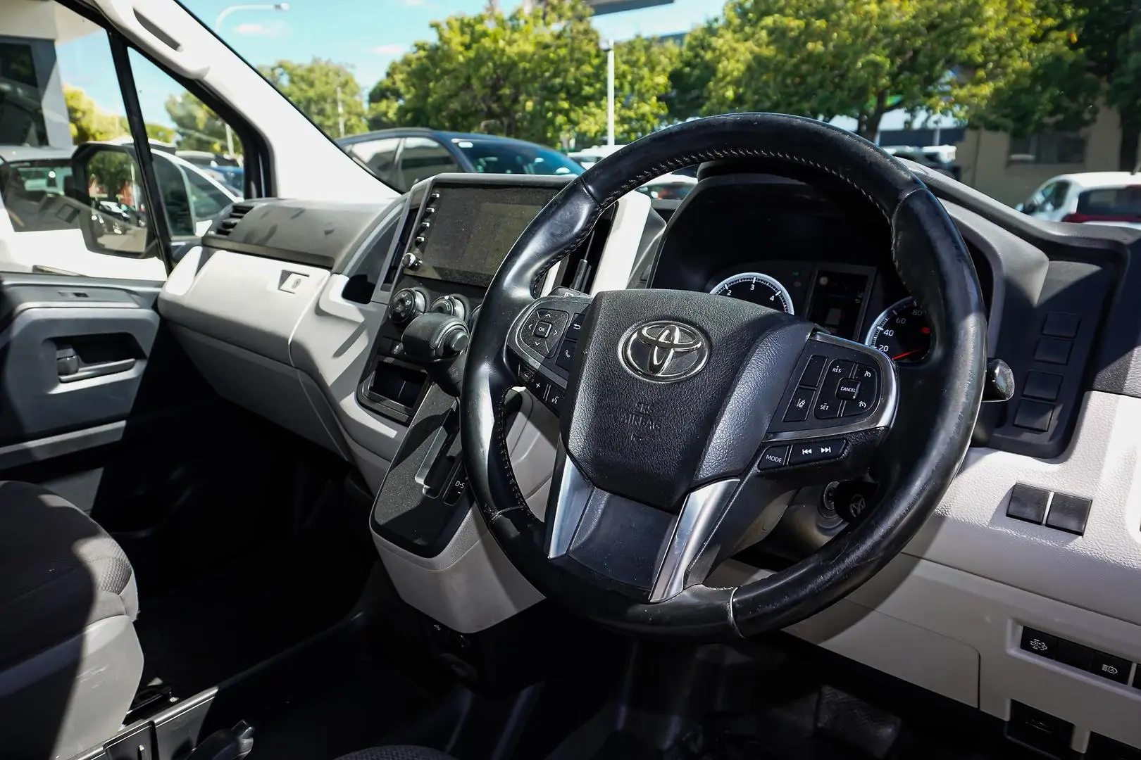 2020 Toyota Hiace Gallery Image 6