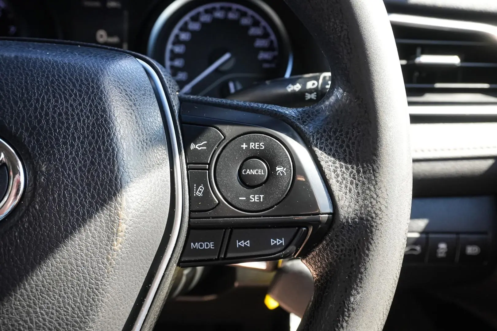 2018 Toyota Camry Gallery Image 20