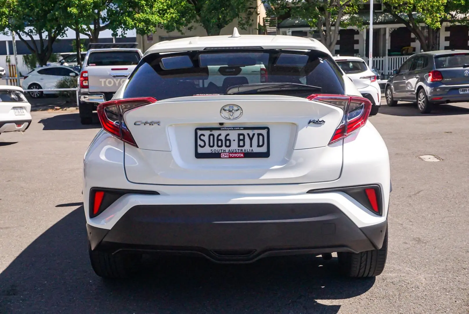 2018 Toyota C-Hr Gallery Image 6