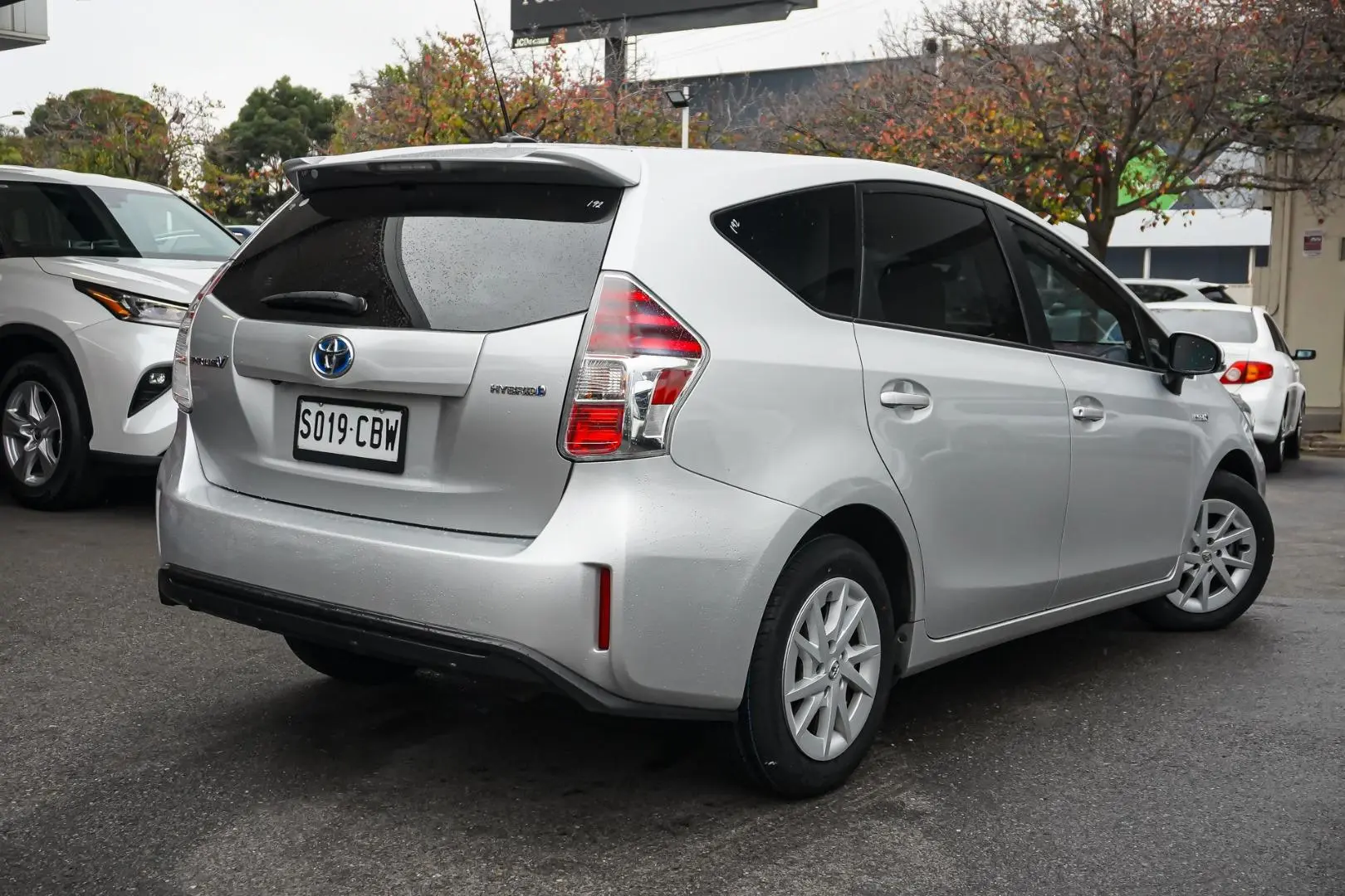 2019 Toyota Prius V Gallery Image 3