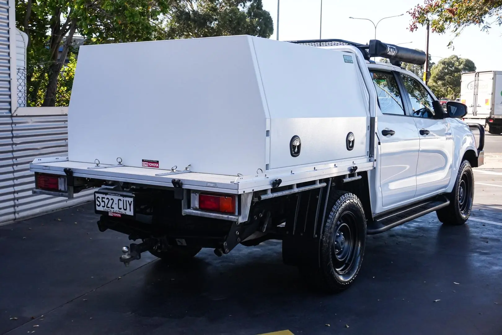 2018 Toyota Hilux Gallery Image 3