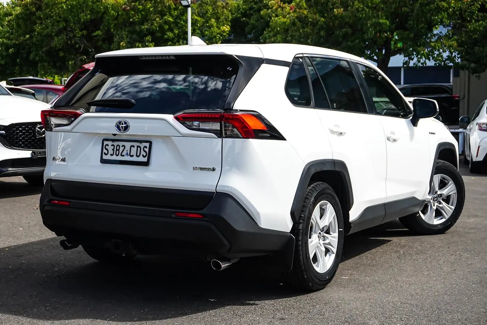 2020 Toyota RAV4 Gallery Image 3