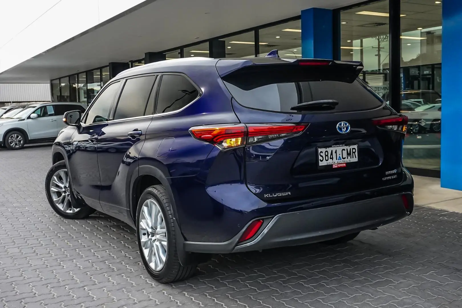 2021 Toyota Kluger Gallery Image 3