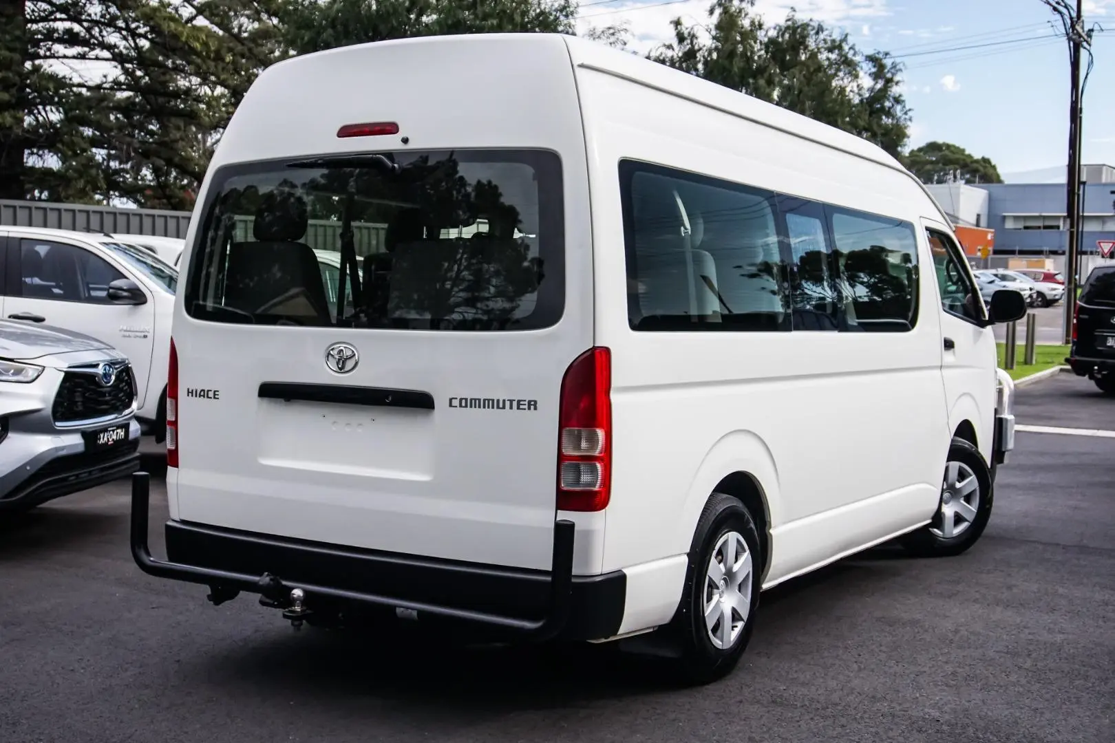 2018 Toyota Hiace Image 2