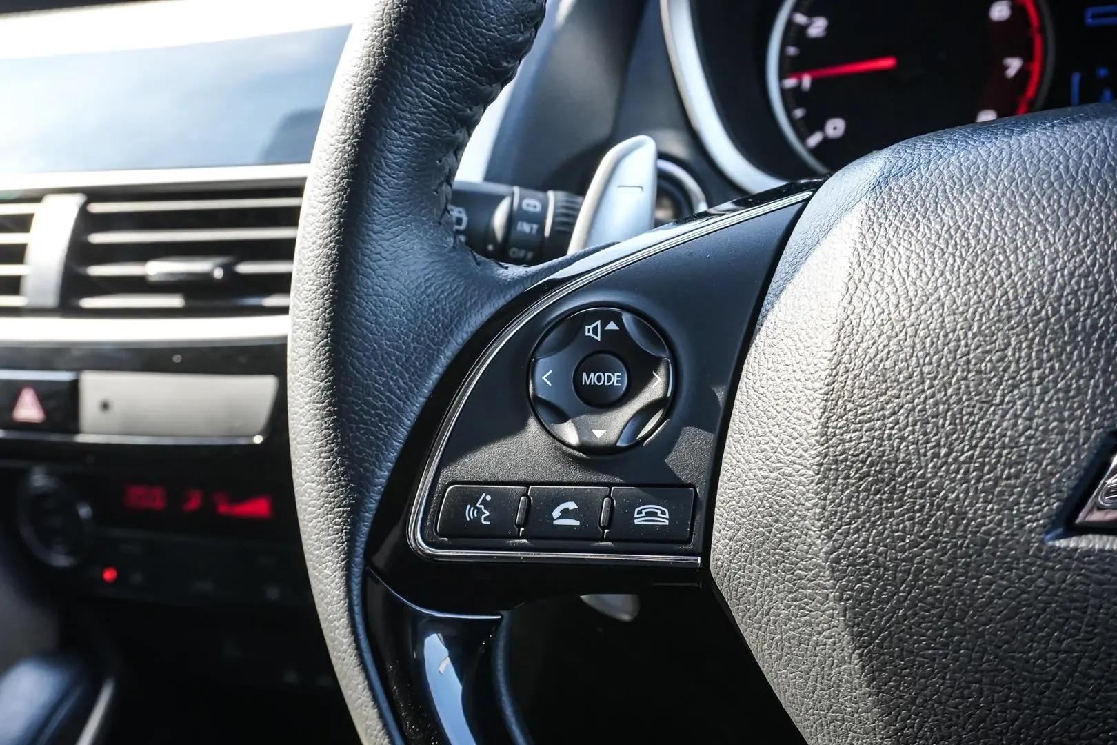 2020 Mitsubishi Eclipse Cross Gallery Image 19