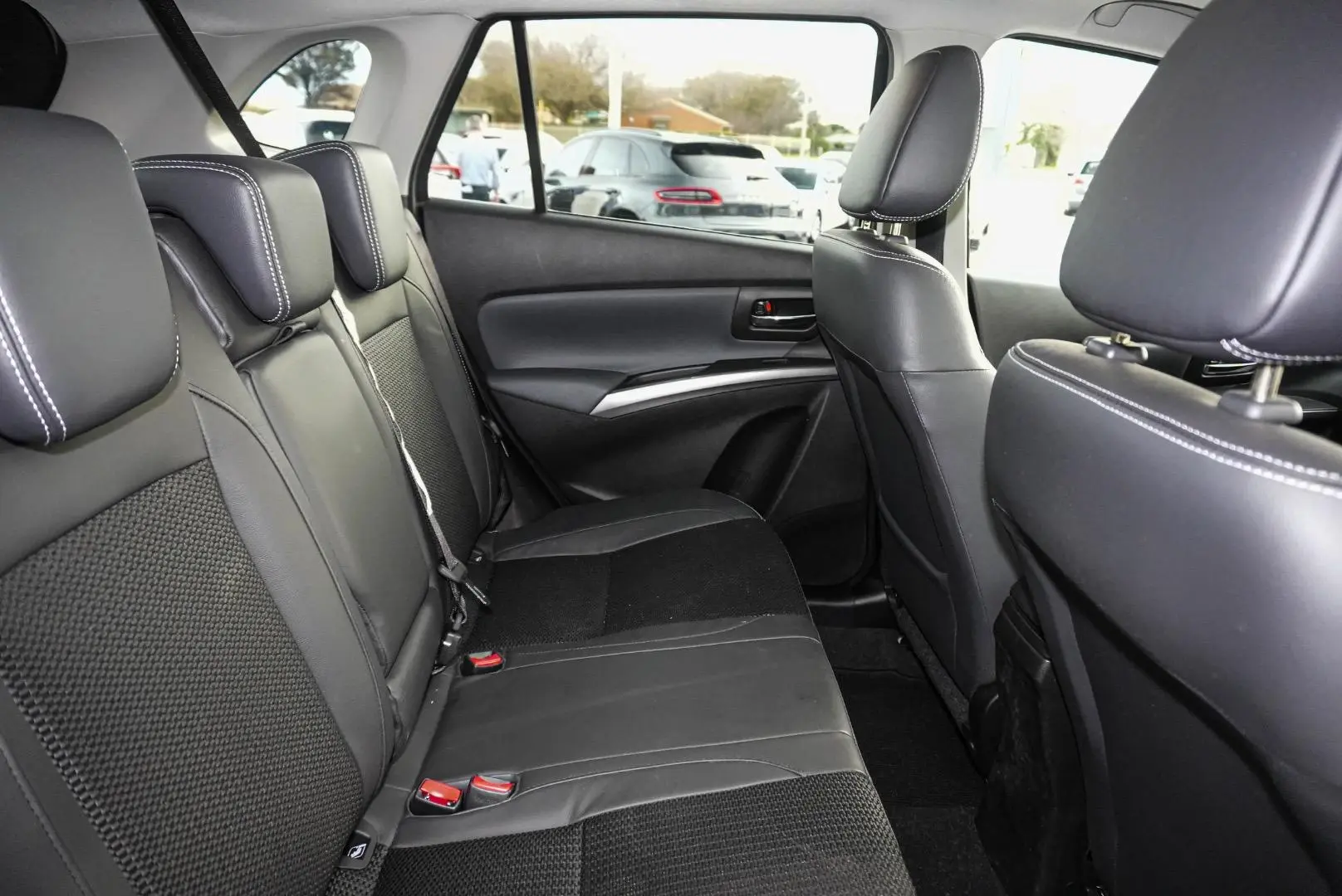 2023 Suzuki S-Cross Gallery Image 9