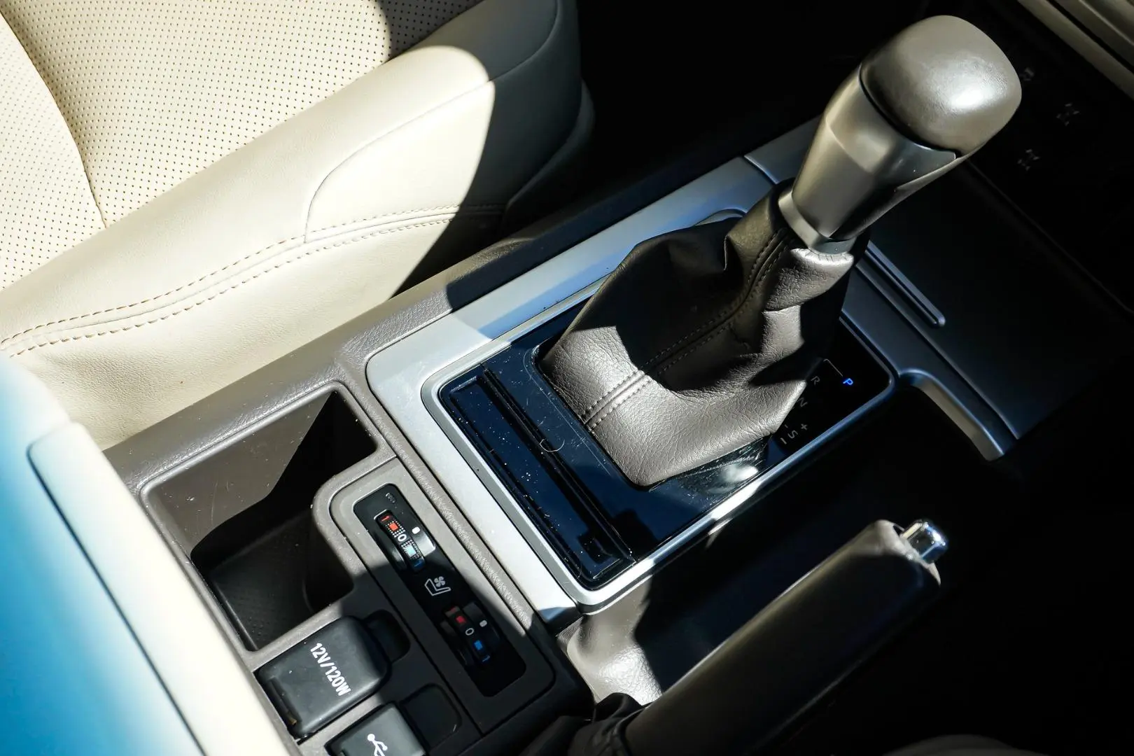 2023 Toyota Landcruiser Prado Gallery Image 17