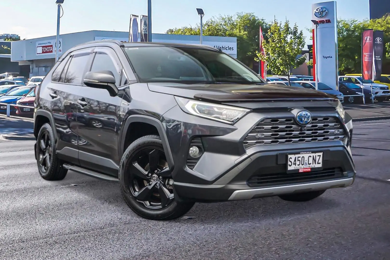 2020 Toyota RAV4 Gallery Image 1