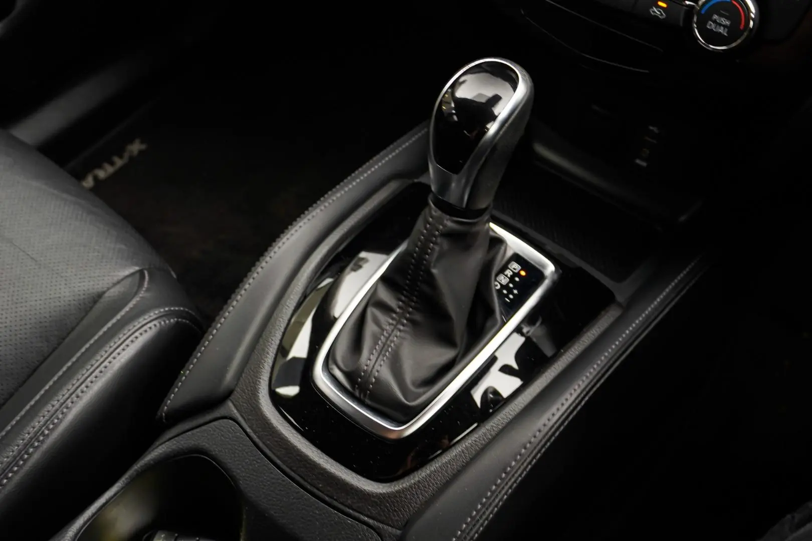 2020 Nissan X-TRAIL Gallery Image 14