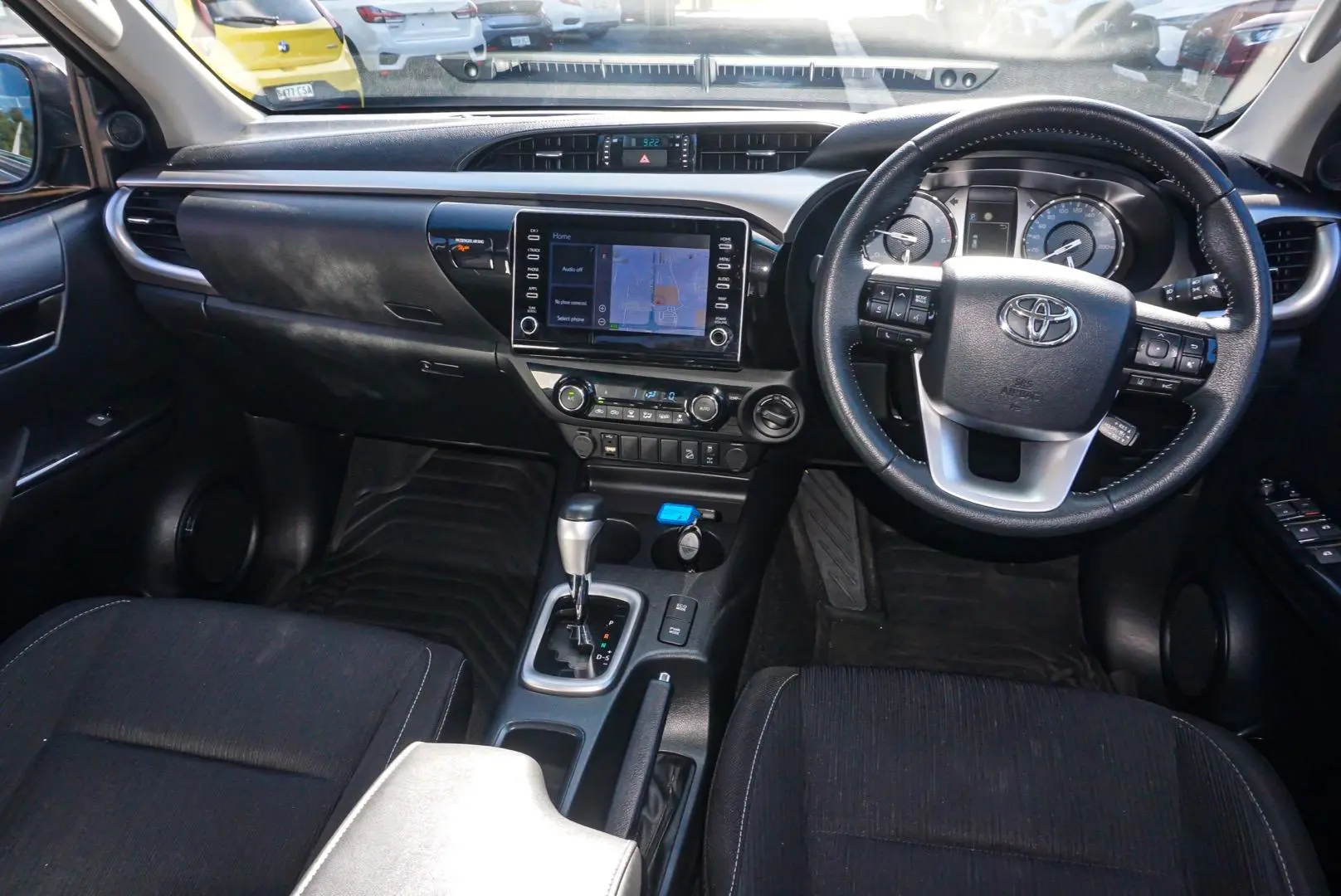 2021 Toyota Hilux Gallery Image 9