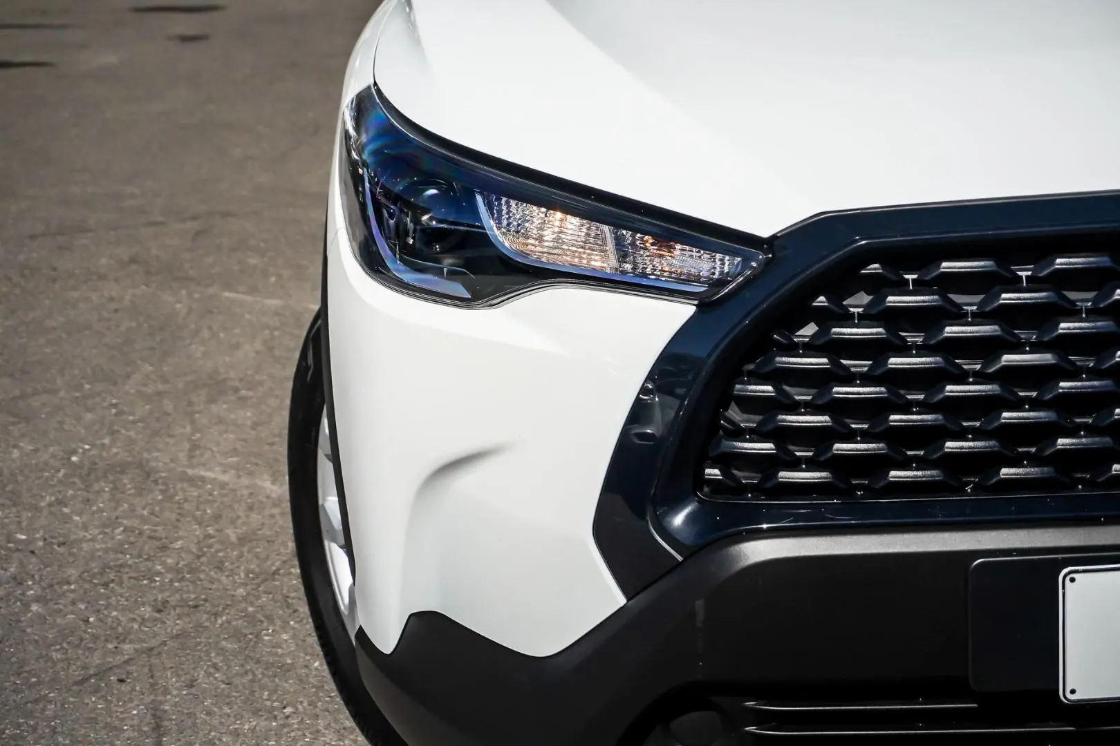 2025 Toyota Corolla Cross Gallery Image 12