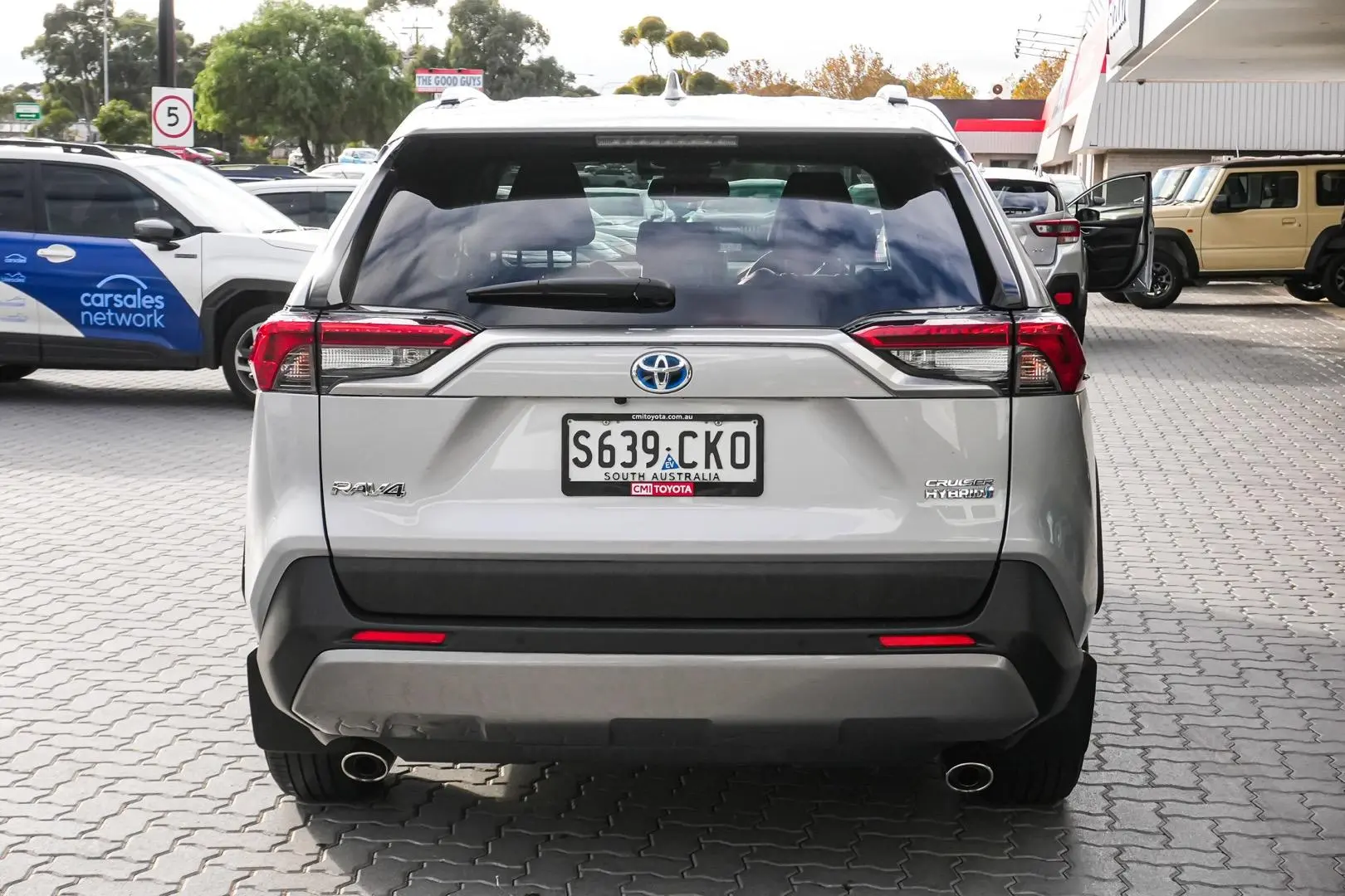 2021 Toyota RAV4 Gallery Image 6