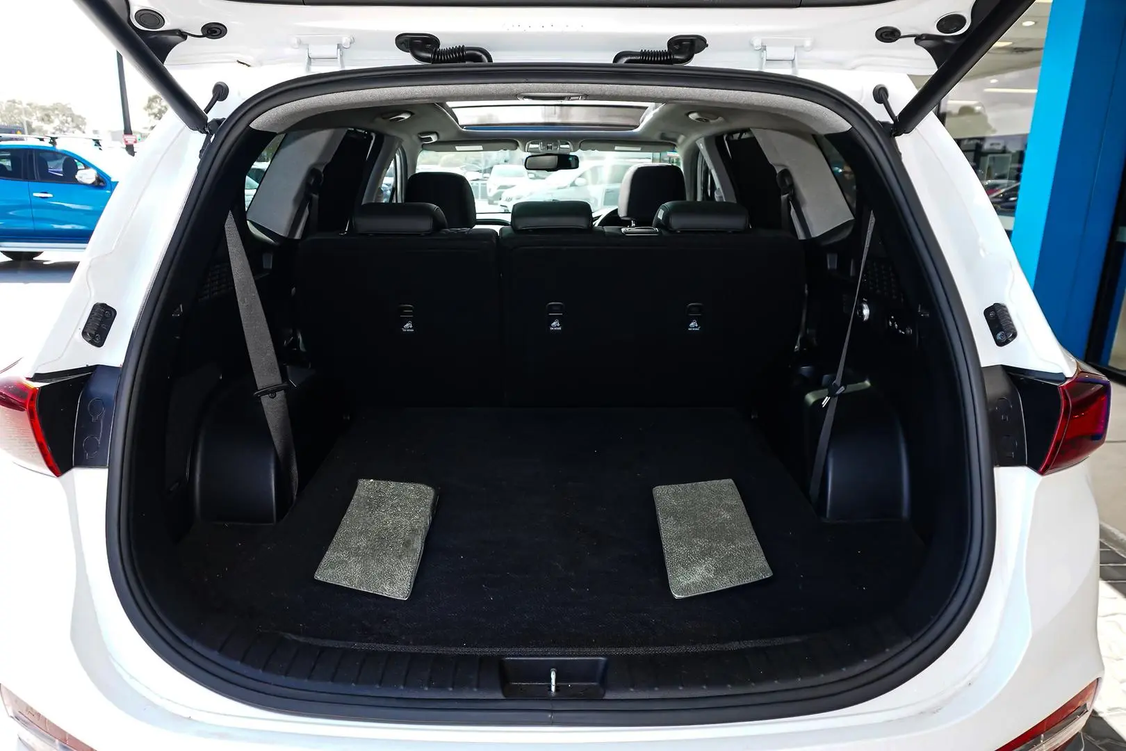 2019 Hyundai Santa Fe Gallery Image 11
