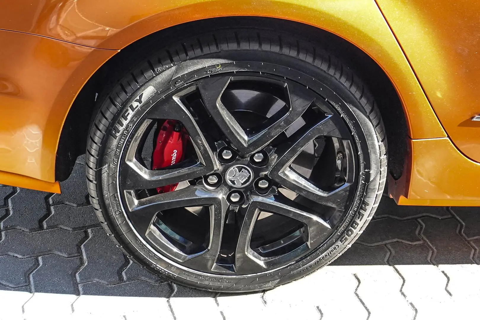 2017 Holden Commodore Gallery Image 18