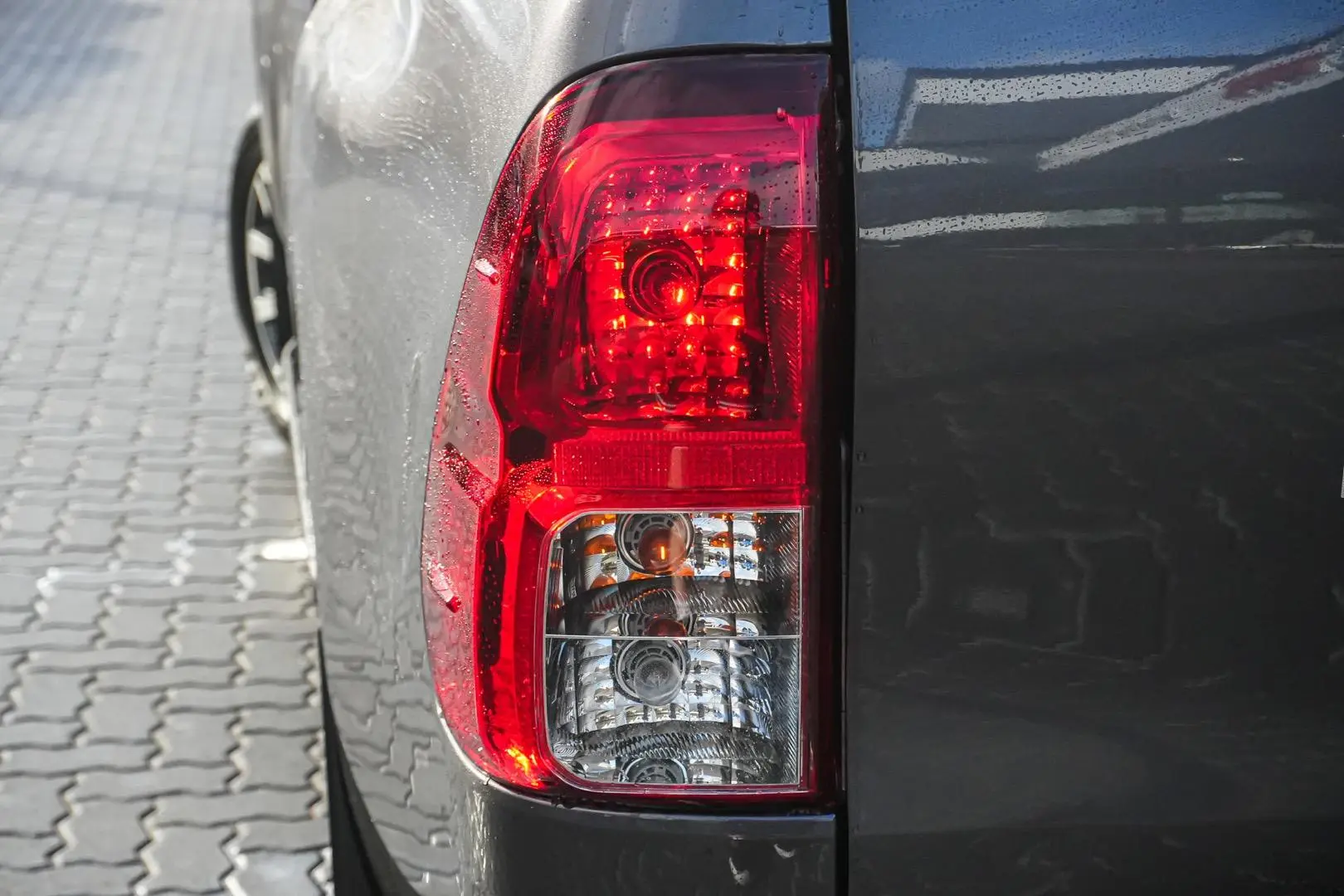 2018 Toyota Hilux Gallery Image 13