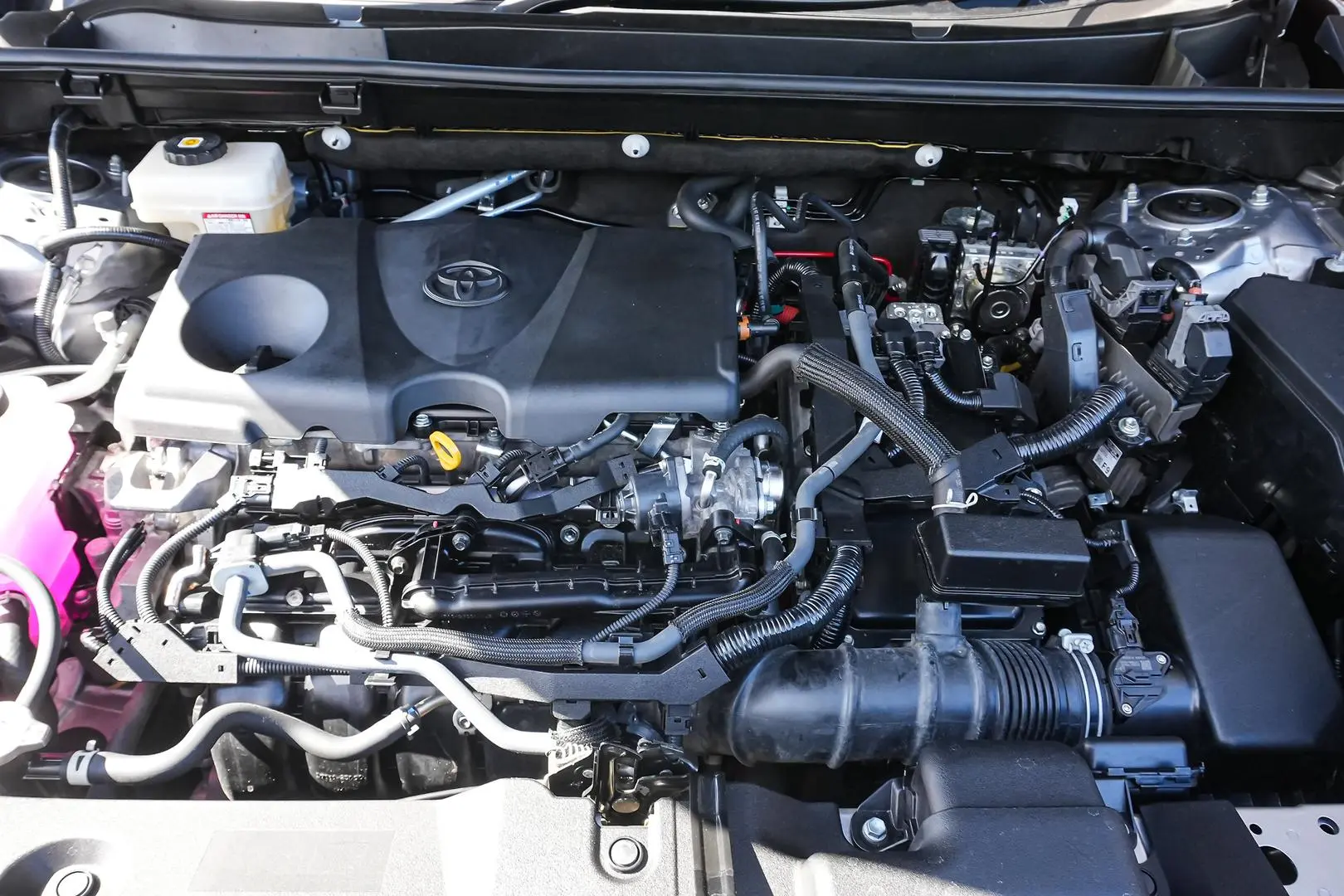 2022 Toyota RAV4 Gallery Image 24