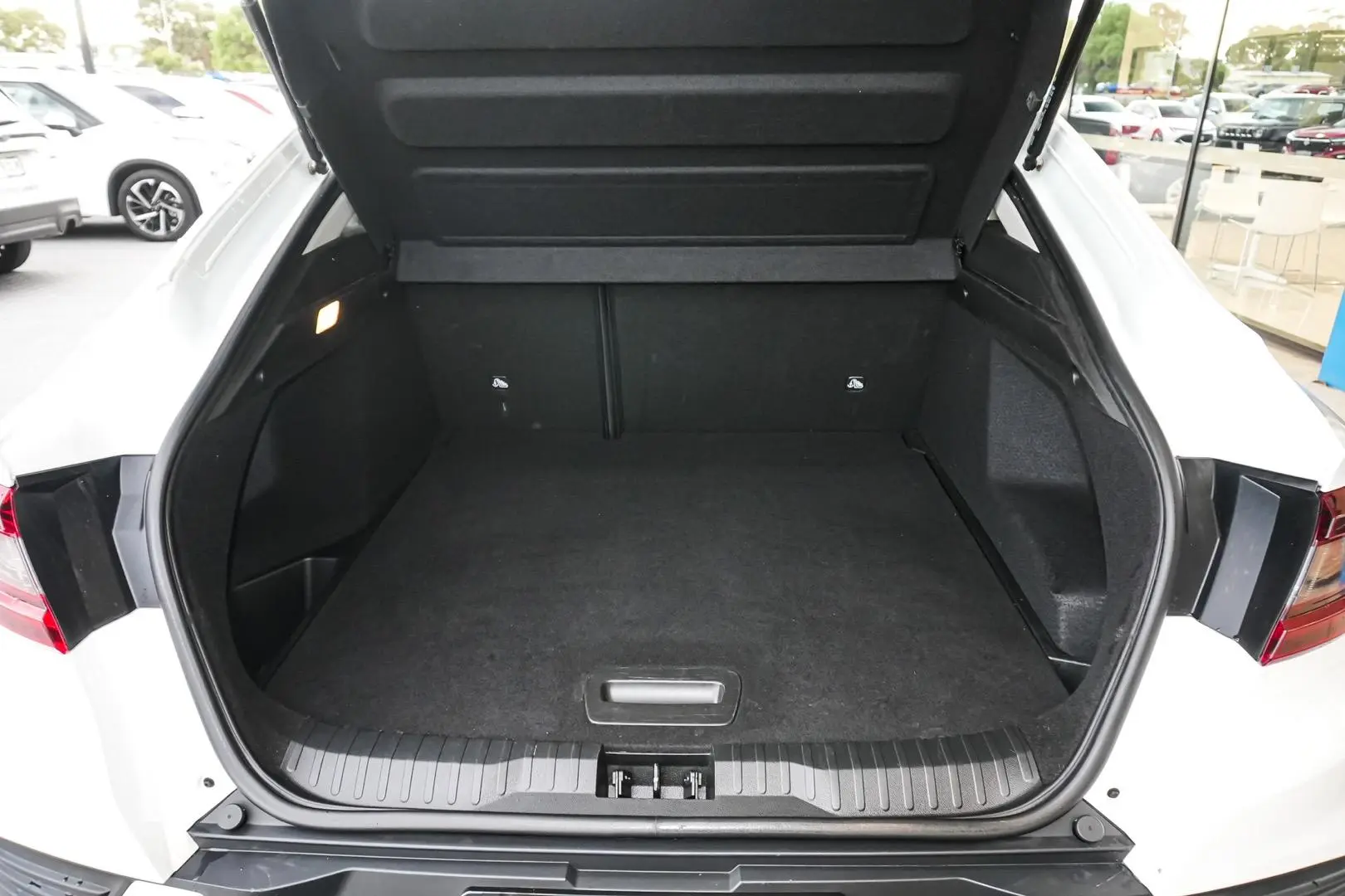 2023 Renault Arkana Gallery Image 11