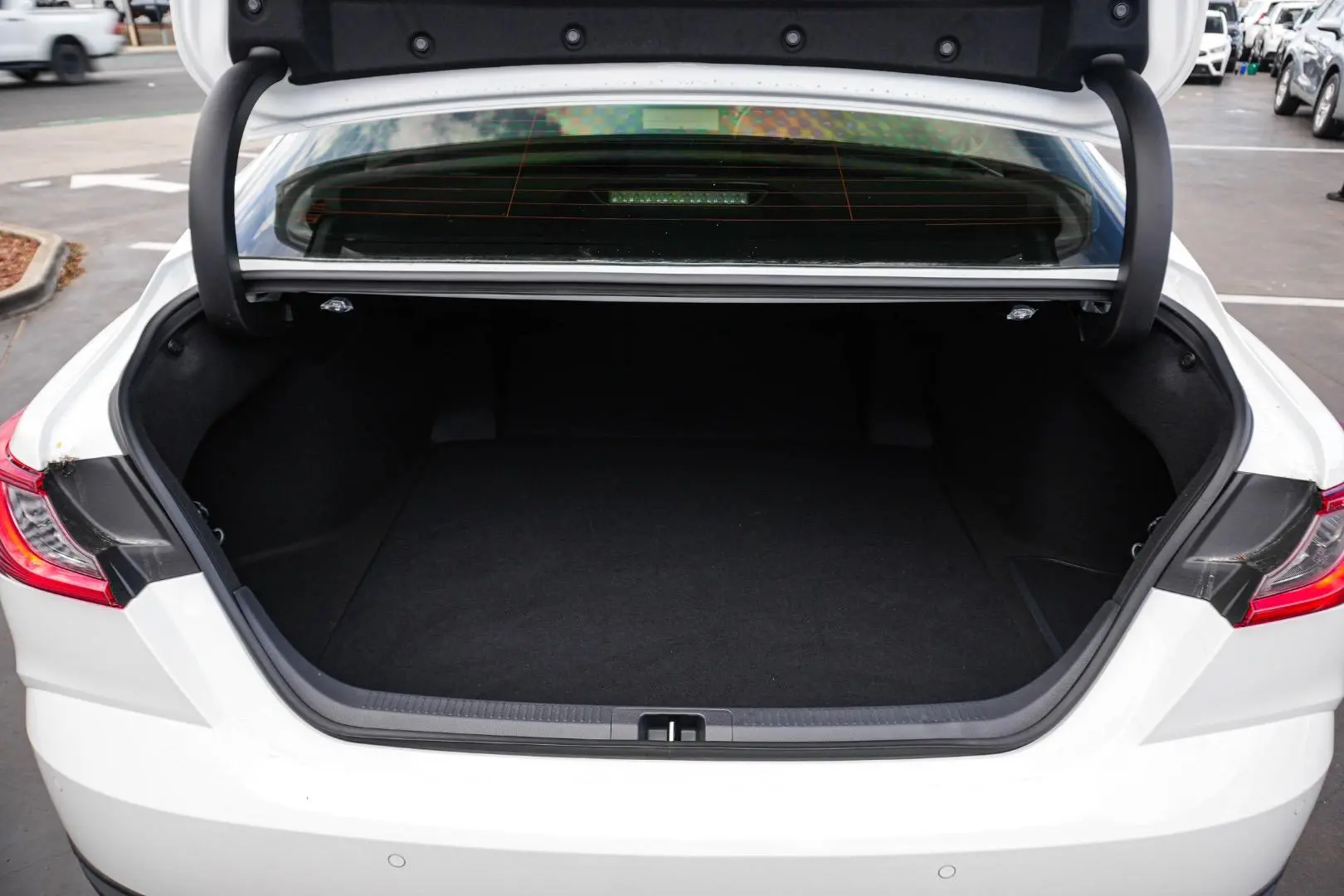 2025 Toyota Camry Gallery Image 11