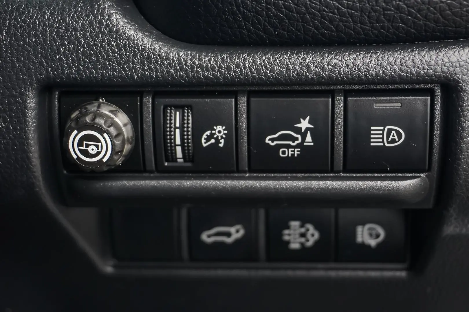 2025 Toyota Landcruiser Prado Gallery Image 26