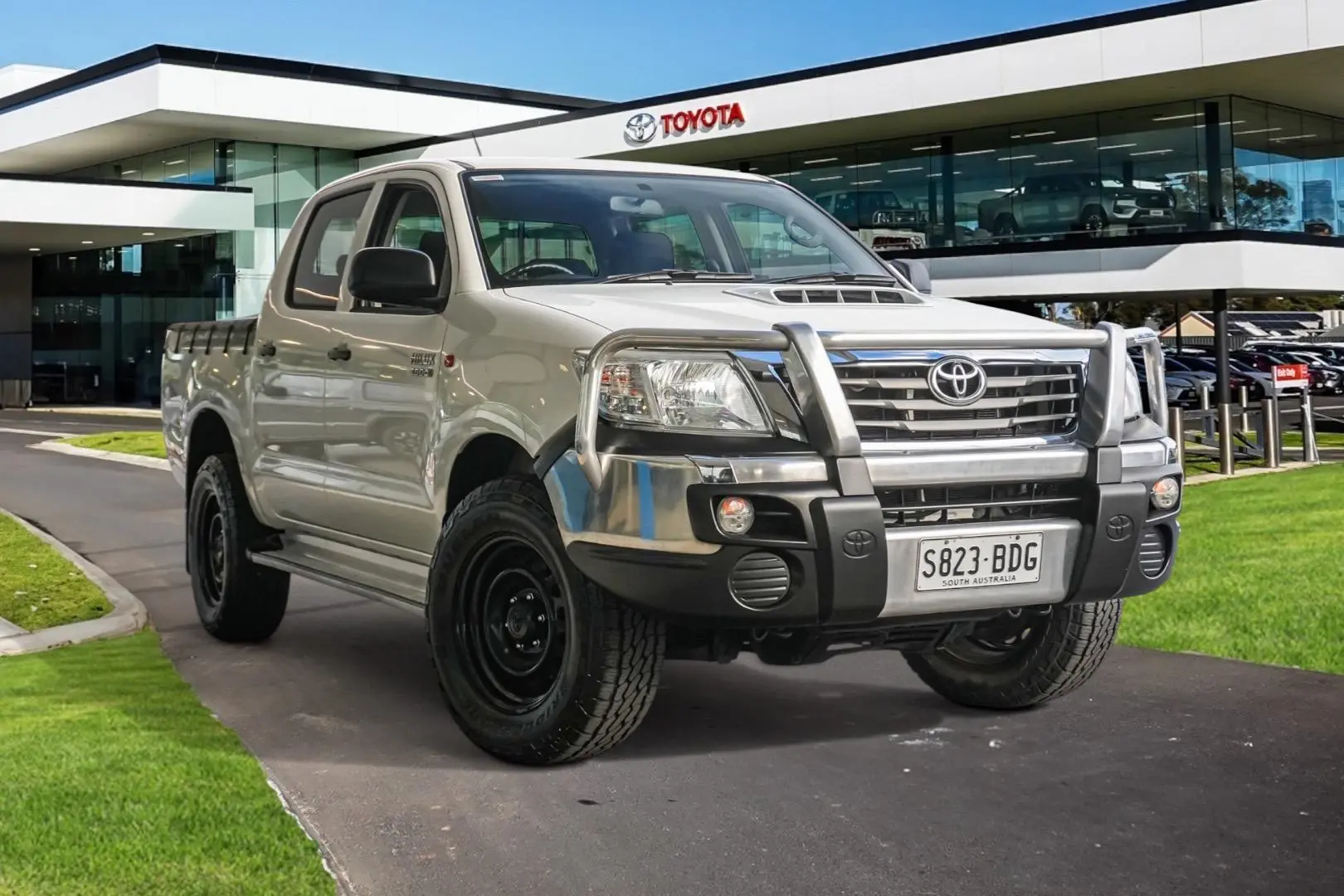 2014 Toyota Hilux Image