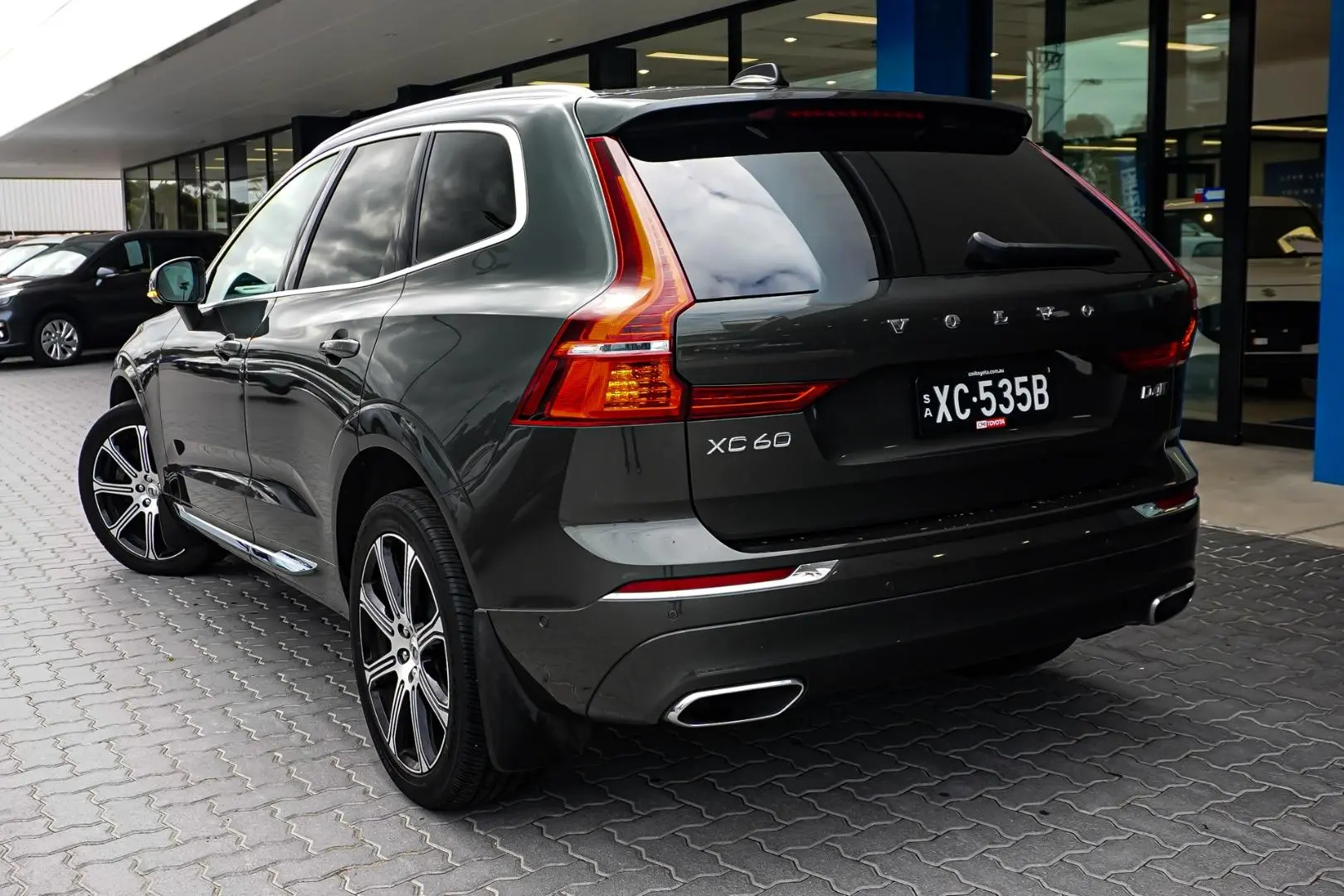 2020 Volvo XC60 Gallery Image 3