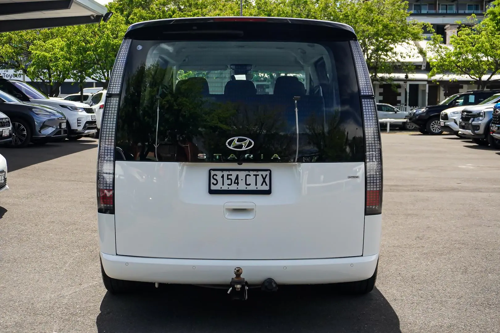 2023 Hyundai STARIA Gallery Image 6