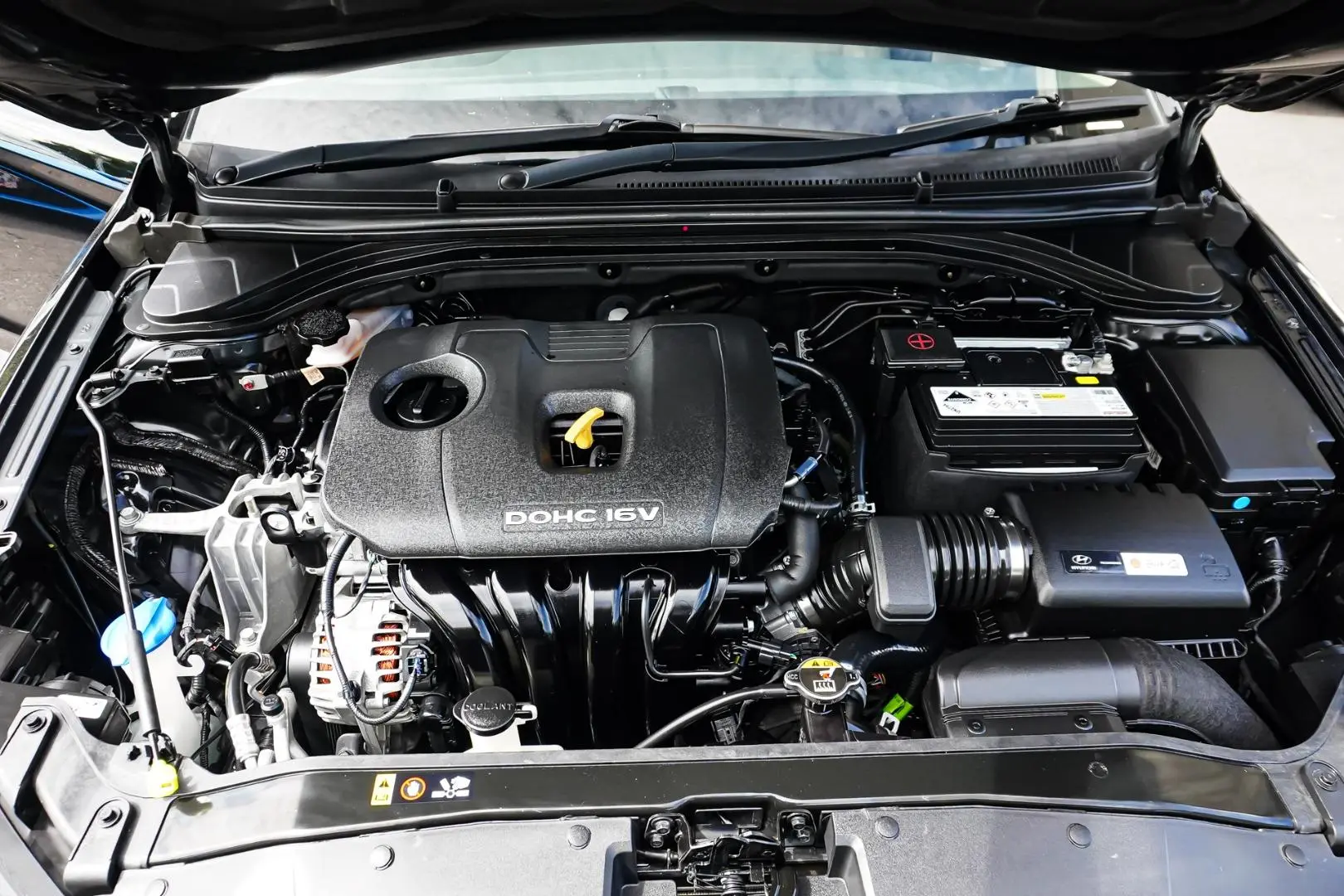 2018 Hyundai Elantra Gallery Image 24