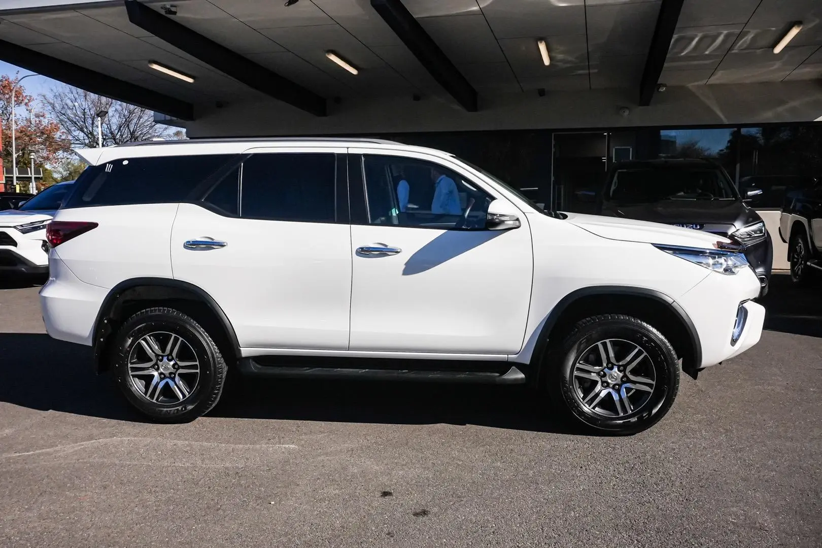 2020 Toyota Fortuner Gallery Image 3