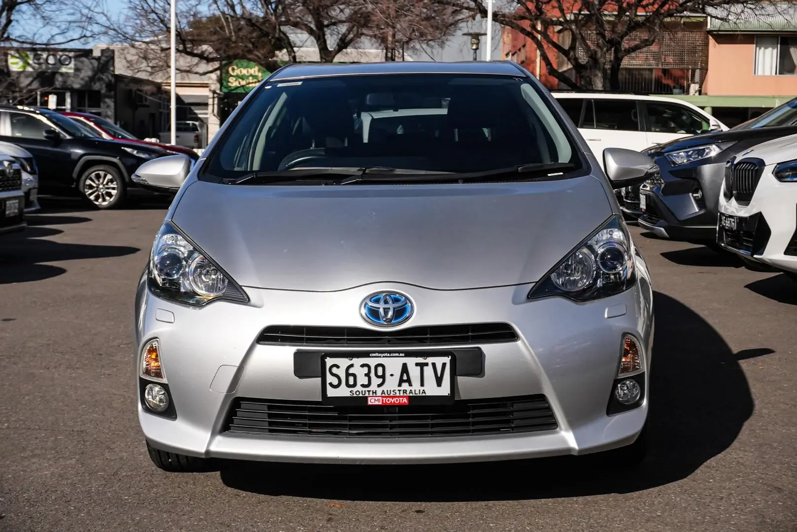 2012 Toyota Prius C Gallery Image 4