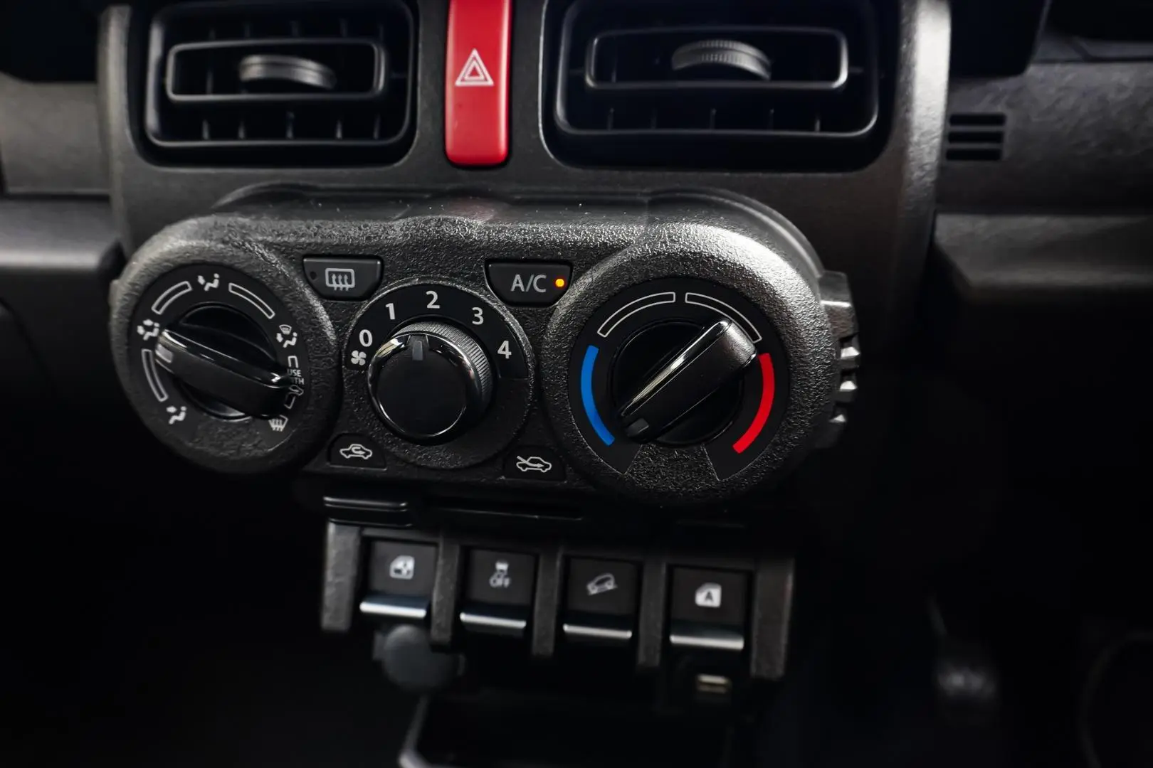 2021 Suzuki Jimny Gallery Image 23