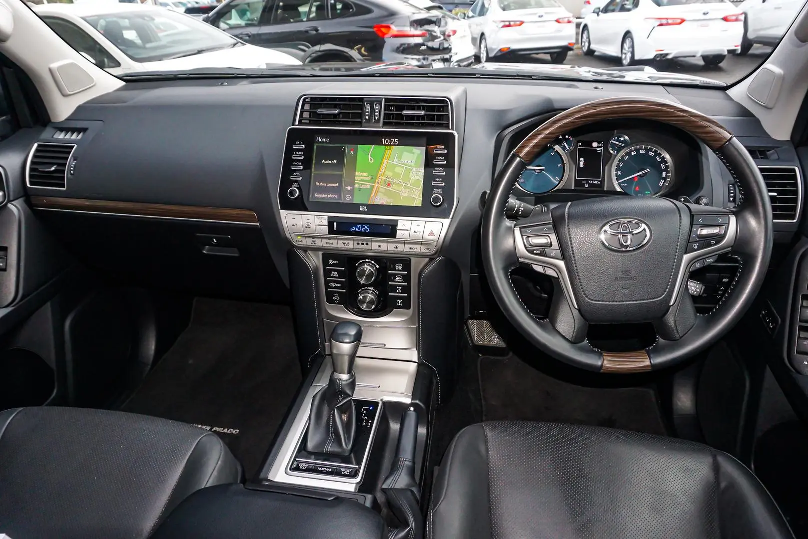 2021 Toyota Landcruiser Prado Gallery Image 16