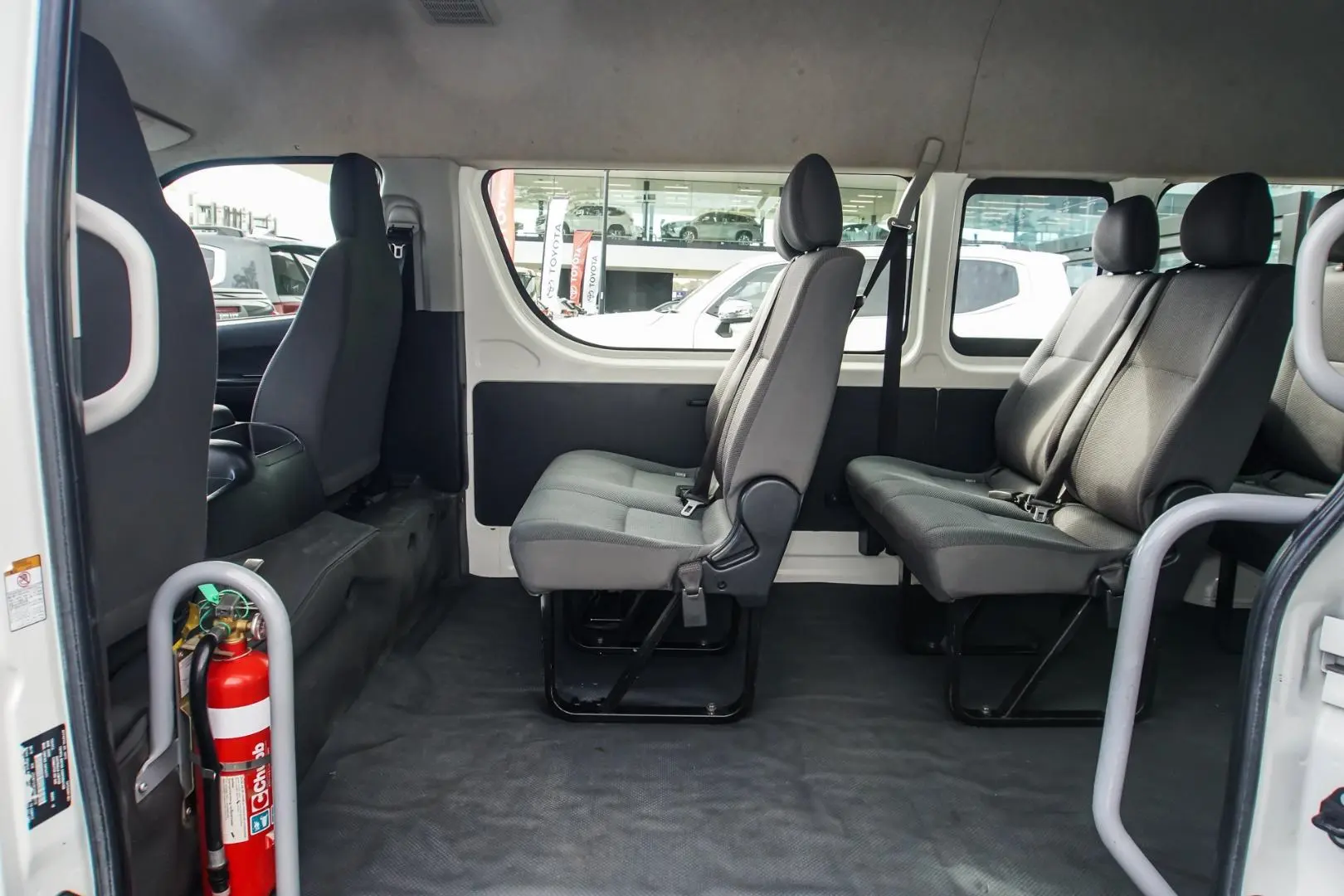 2018 Toyota Hiace Image 8