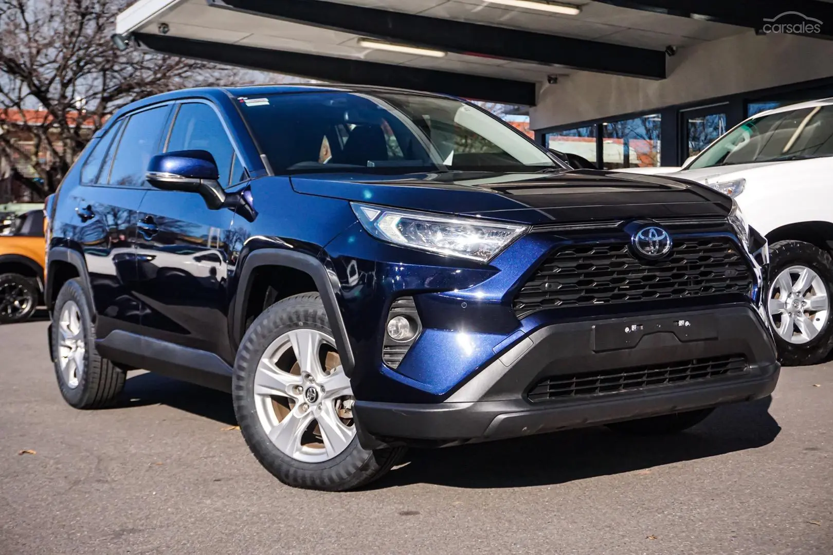 2019 Toyota RAV4 Image 2