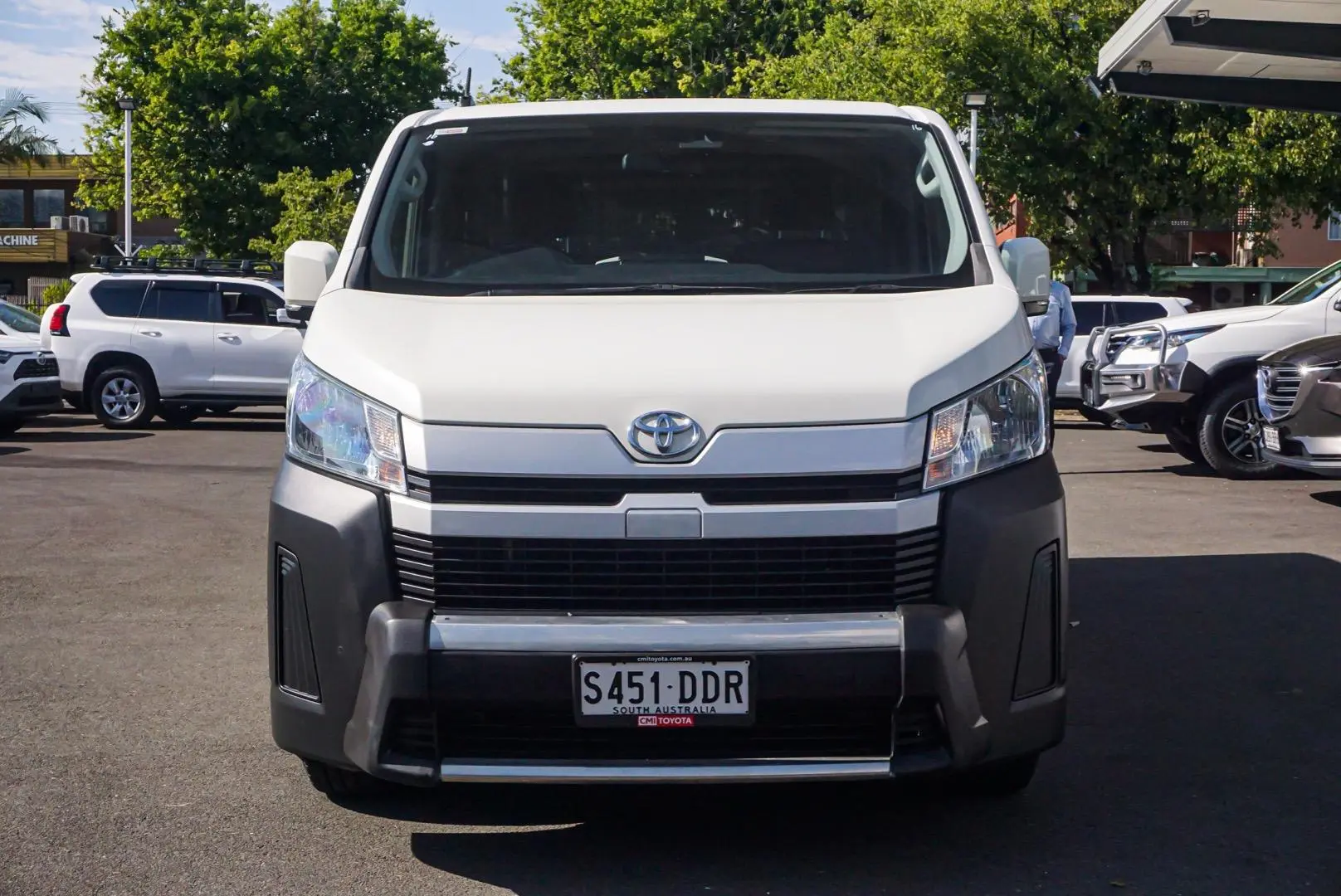 2021 Toyota Hiace Gallery Image 5