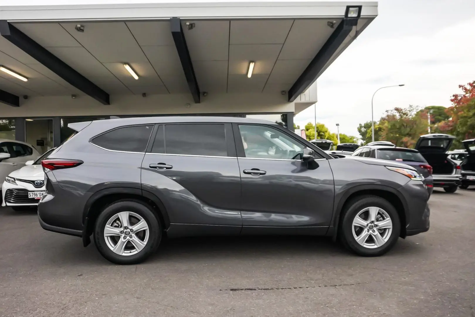 2024 Toyota Kluger Gallery Image 4