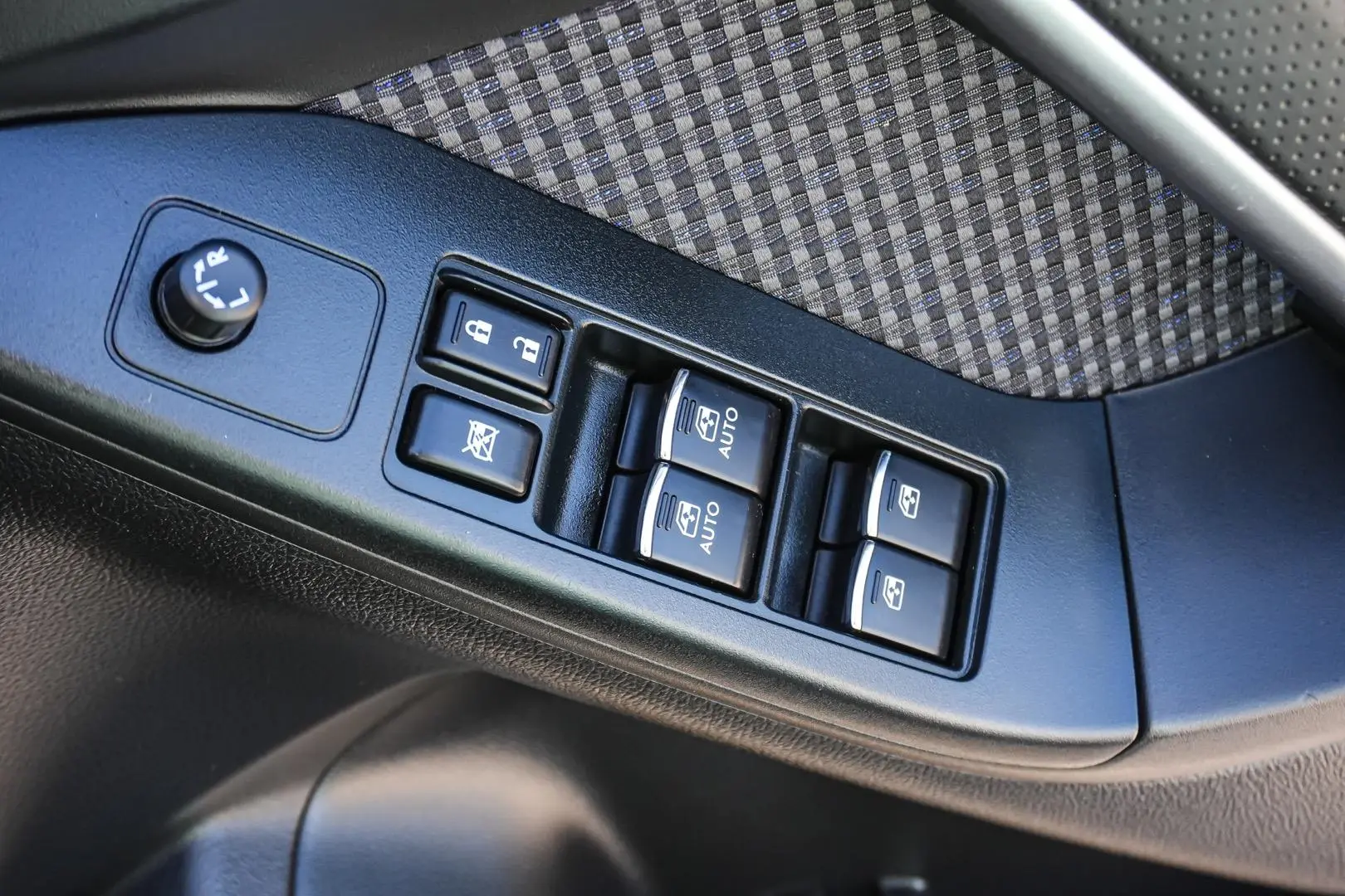 2017 Subaru Forester Gallery Image 19