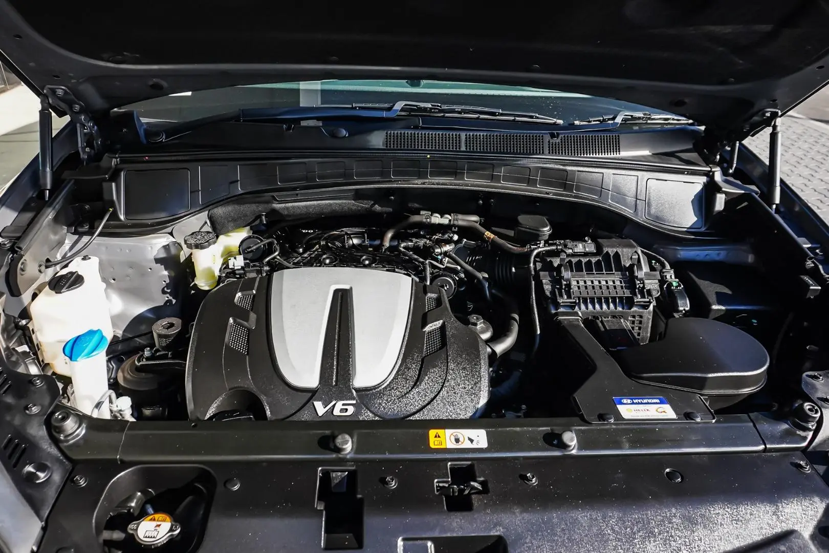 2017 Hyundai Santa Fe Gallery Image 24