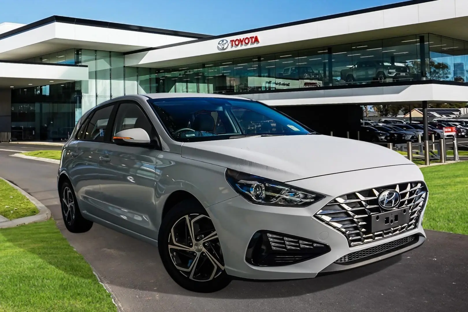 2022 Hyundai i30 Gallery Image 1