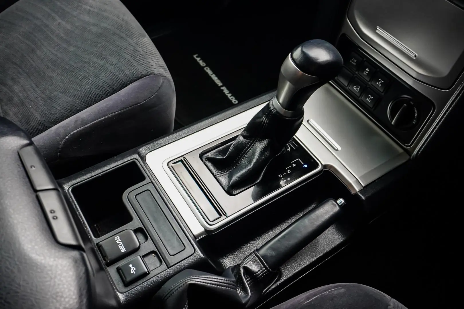 2021 Toyota Landcruiser Prado Gallery Image 18