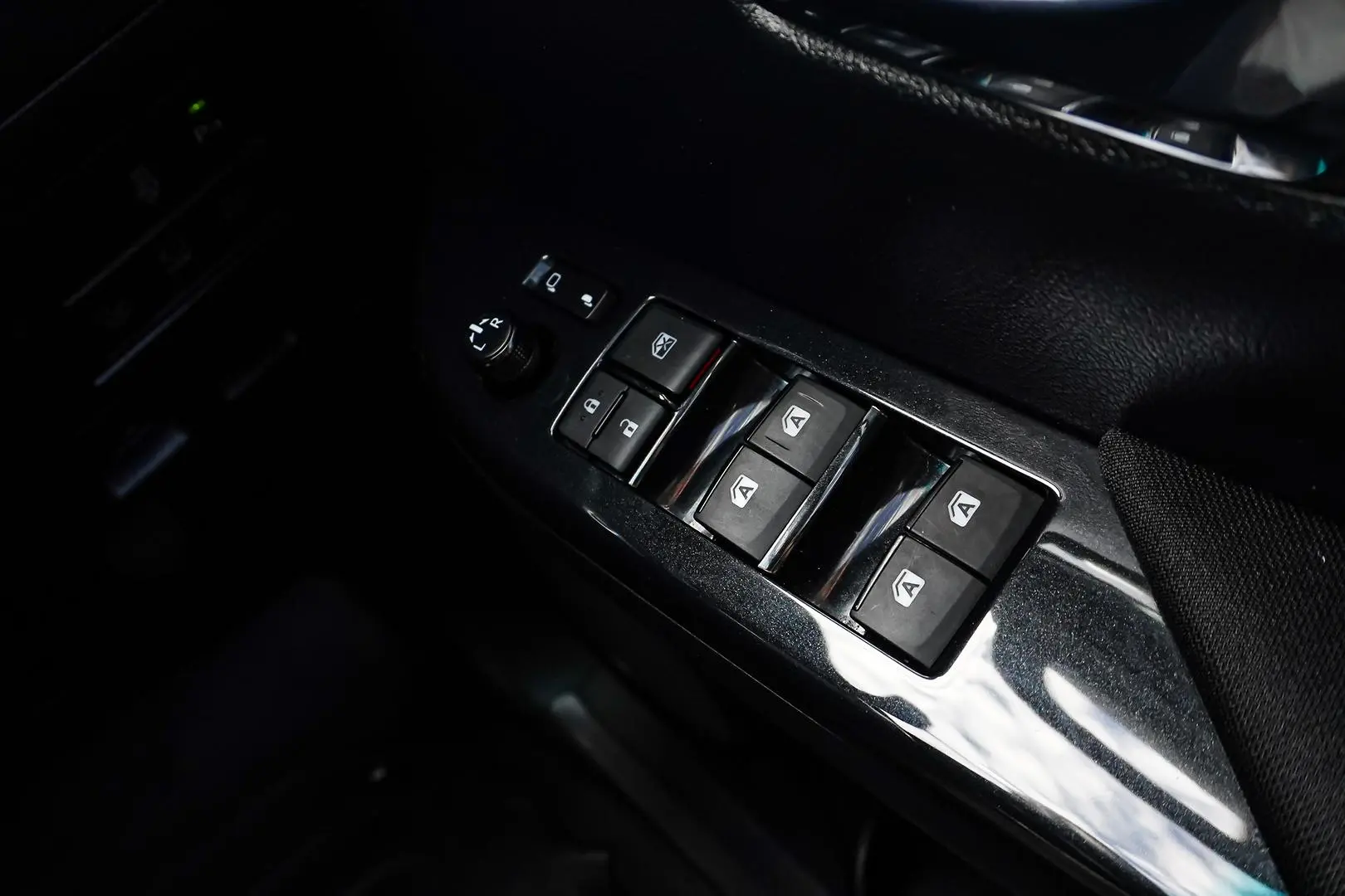 2023 Toyota Hilux Gallery Image 22