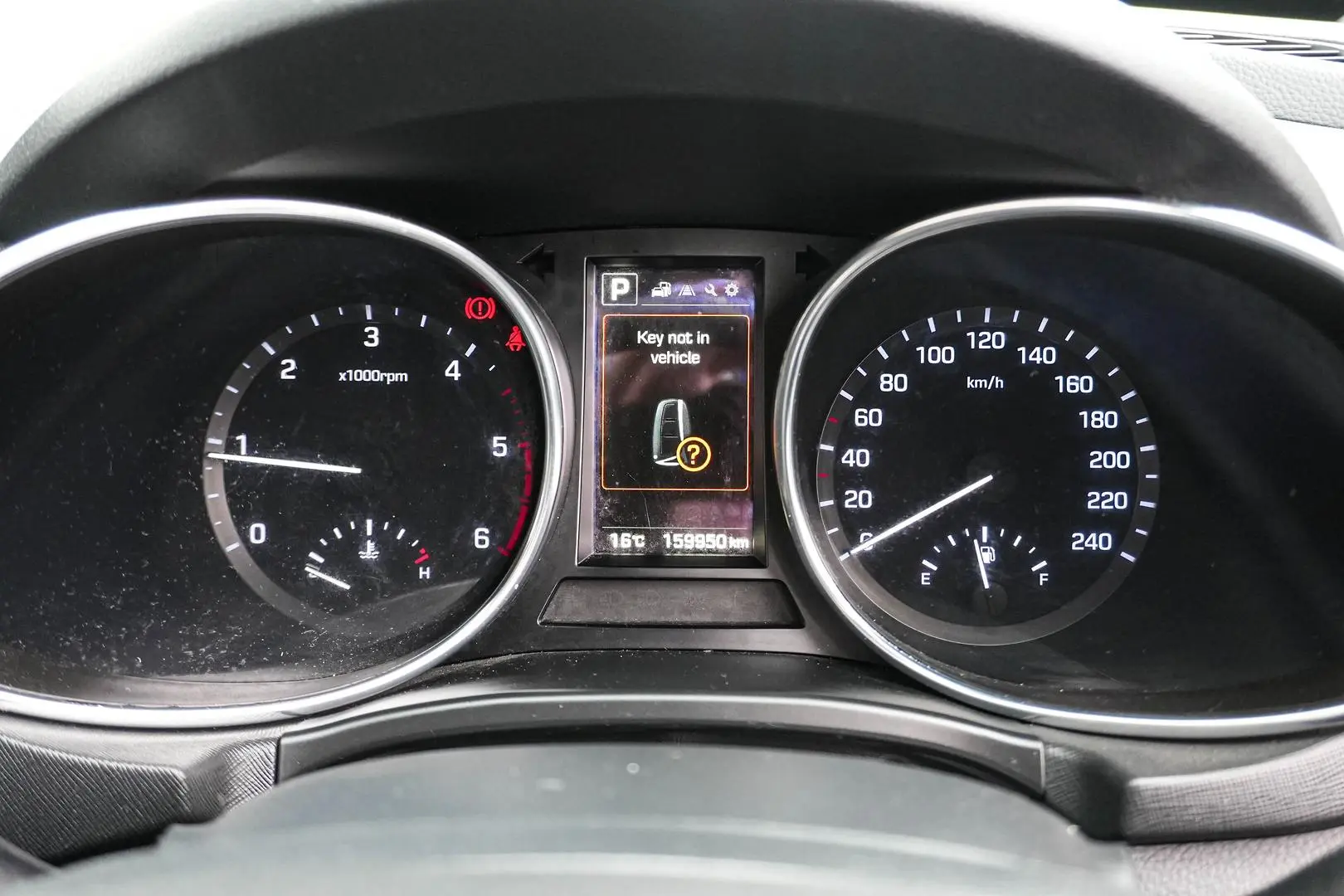 2015 Hyundai Santa Fe Gallery Image 17