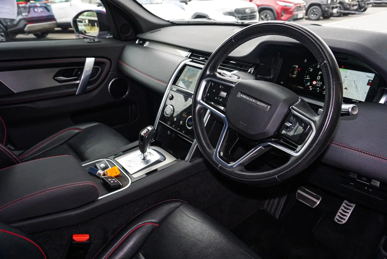 2021 Land Rover Discovery Sport Gallery Image 7