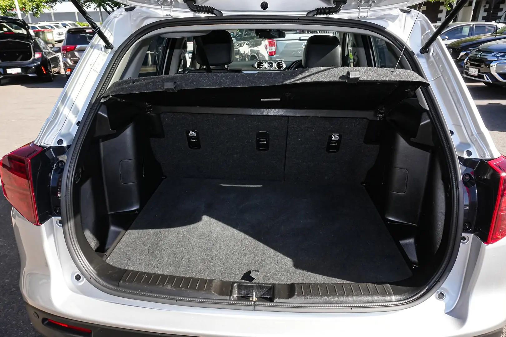 2020 Suzuki Vitara Gallery Image 10