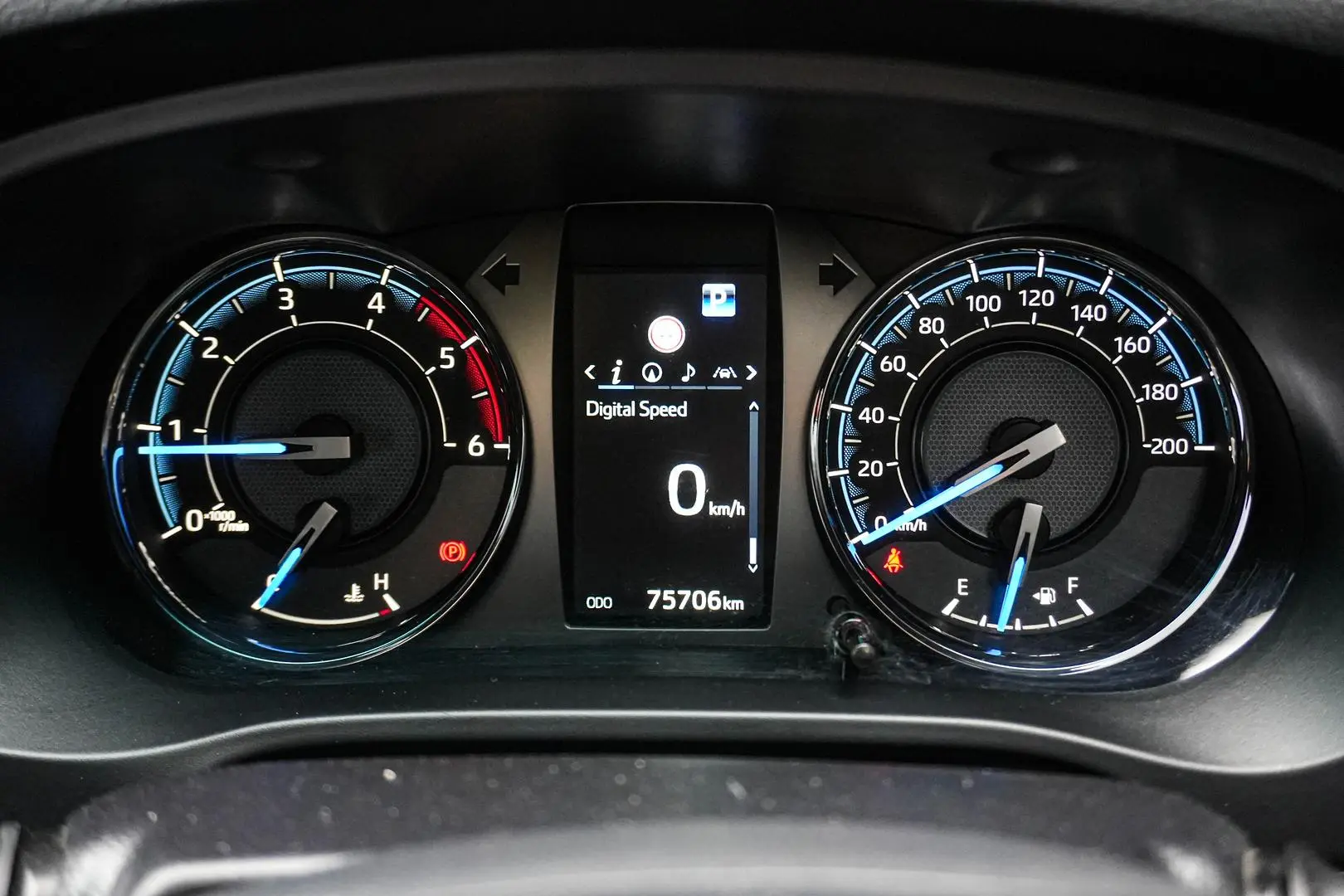 2021 Toyota Hilux Gallery Image 17