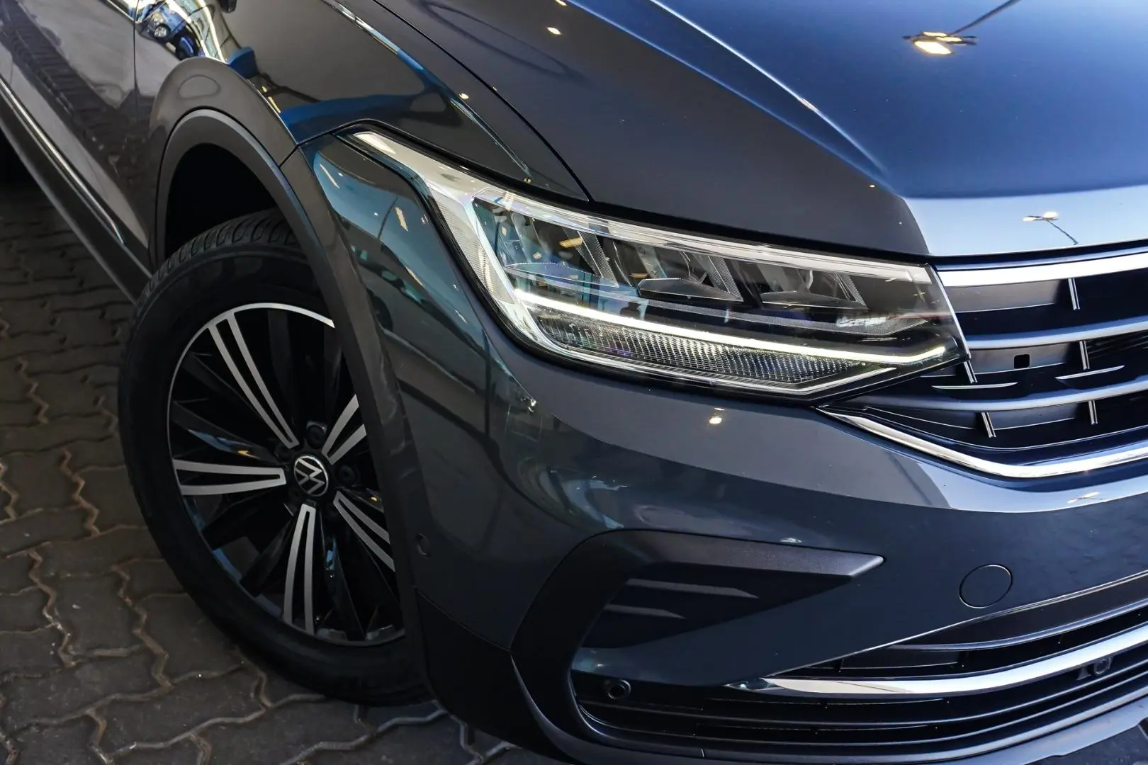 2023 Volkswagen Tiguan Gallery Image 12