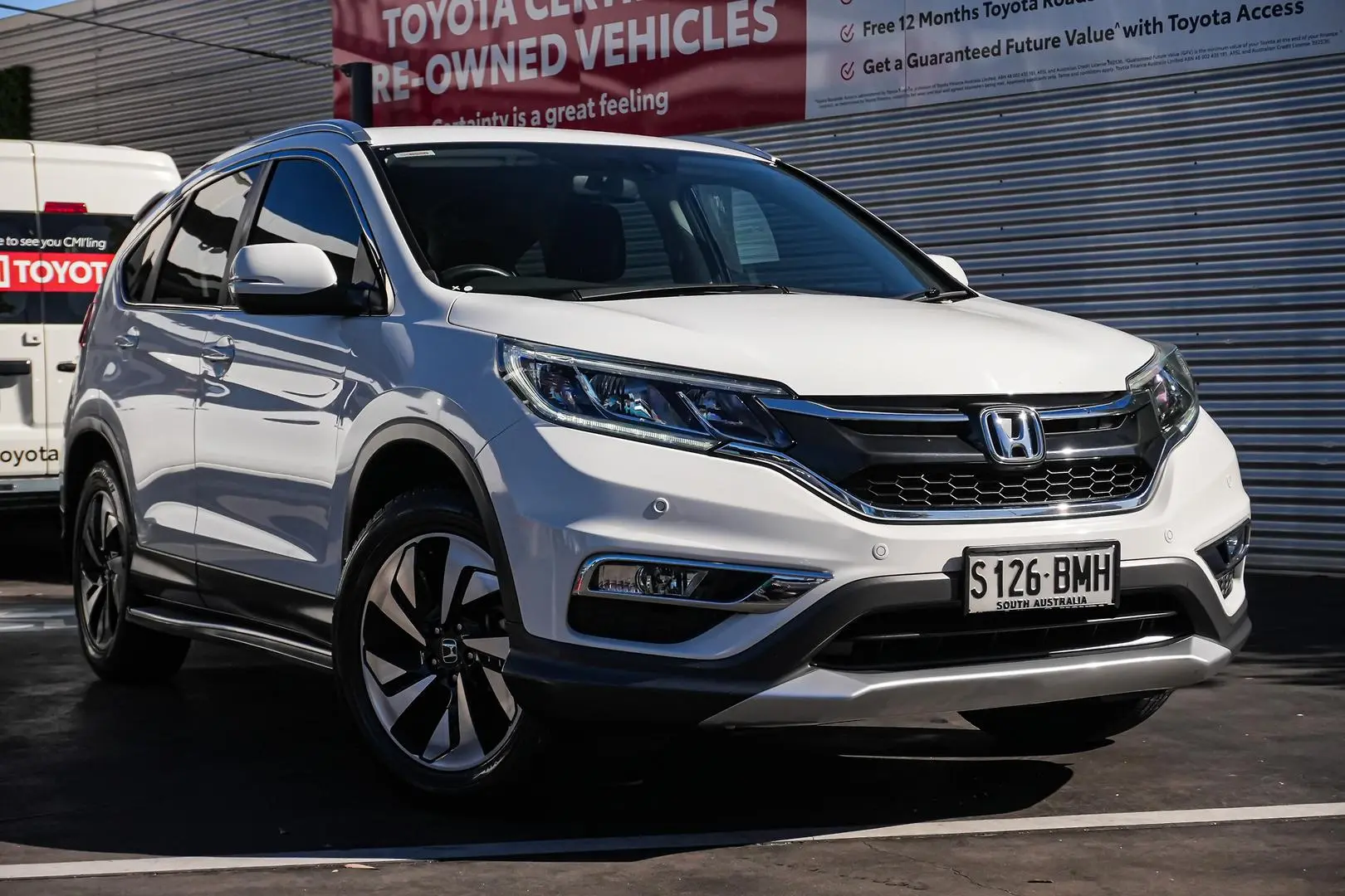 2016 Honda CR-V Gallery Image 2
