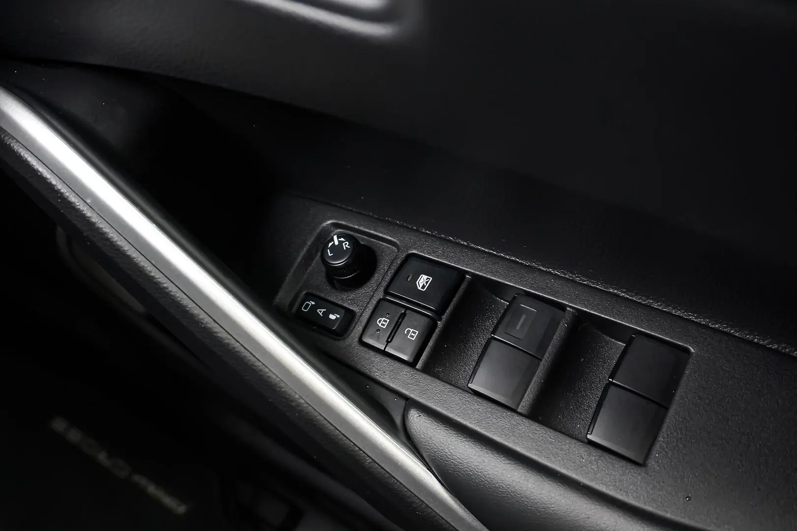 2025 Toyota Corolla Cross Gallery Image 21